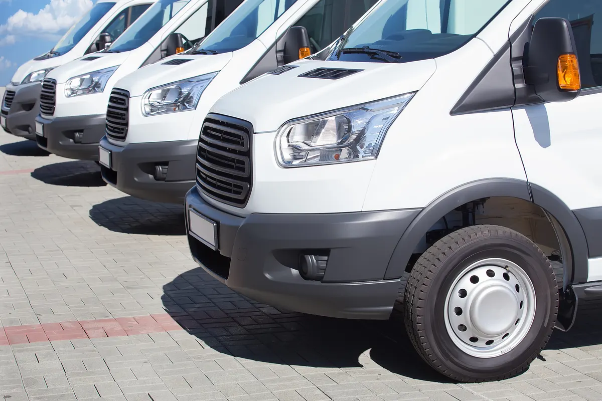 Fahrzeuge mit Planen- und Kofferaufbau von No-Cargo