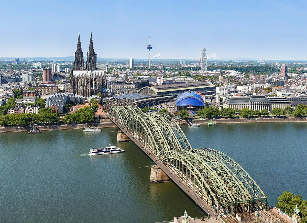 Köln – Direktfahrt & Expresstransport